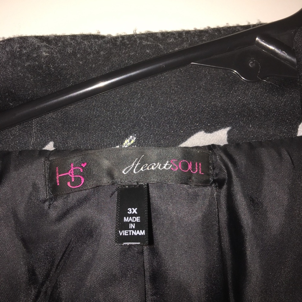 Single button front blazer - Picture 2 of 2